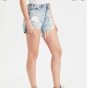 New American Eagle Distressed Light Wash Button Fly 90s Boyfriend Shorts size 10